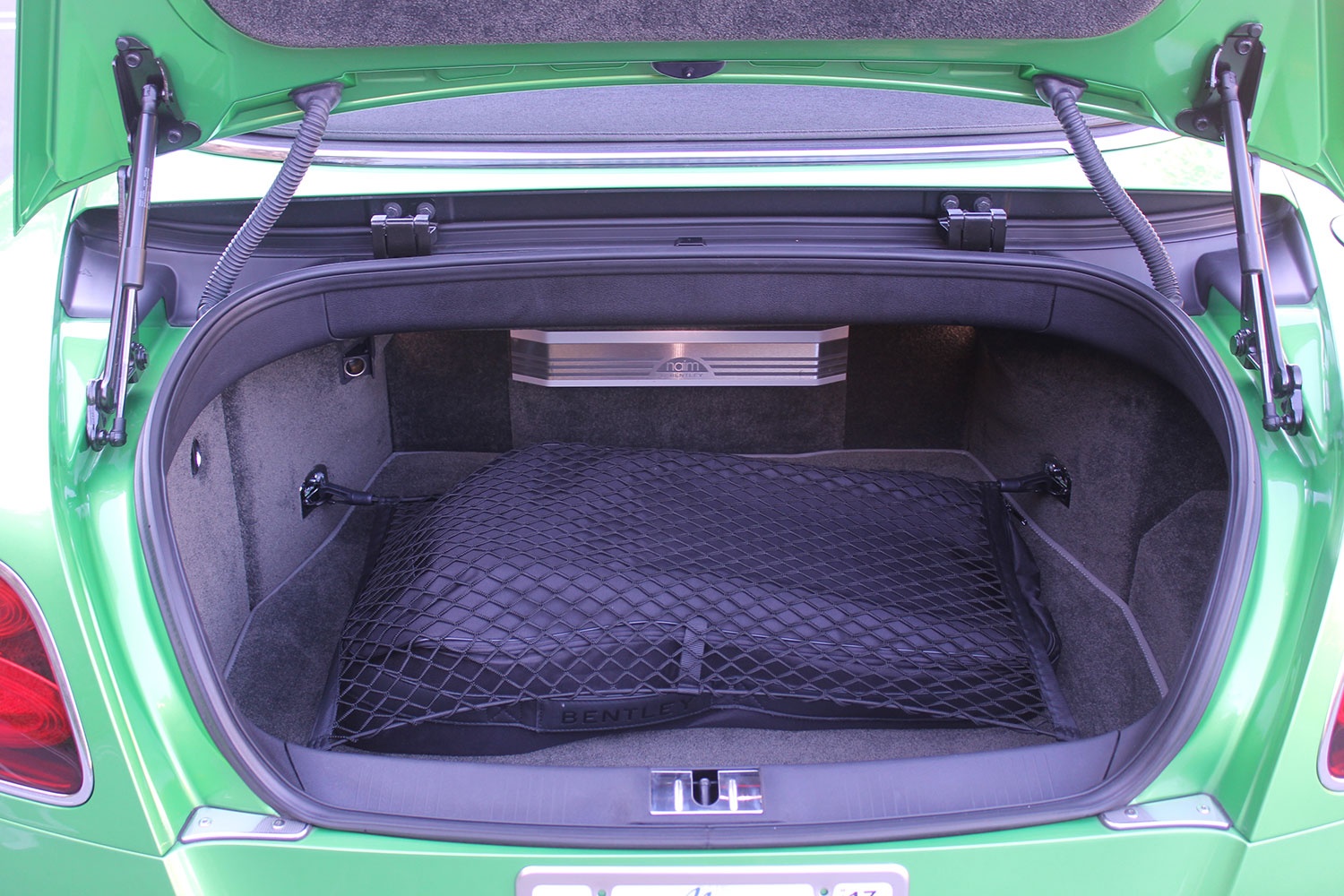 2016bentleycontinentalgtcspeedtrunk21500x1000 MilesPerHr