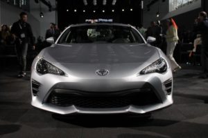 2017-toyota-86-front-low