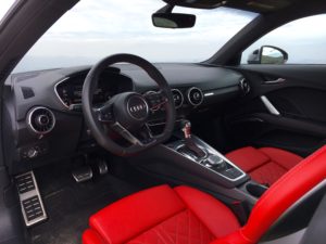 2016 Audi TT-S dash