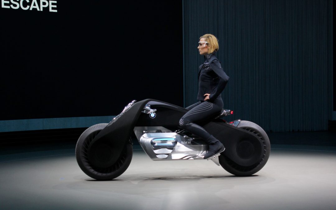 BMW’s Motorrad Vision Next 100 Concept Doesn’t Require A Helmet