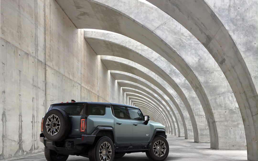 GMC Debuts an SUV Version of its All-Electric Hummer
